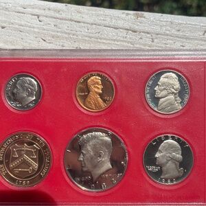 1982 mint set coins